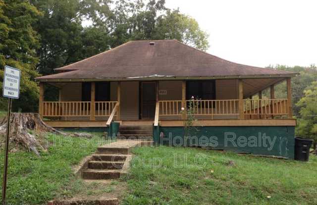 201 Central Avenue - 201 Central Avenue, Athens, TN 37303