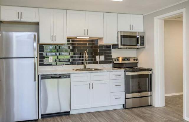 124 Safe Harbor Dr photos photos