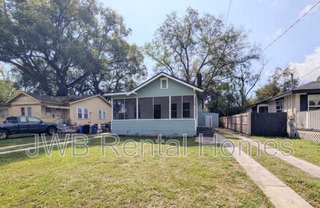 3028 Green St photos photos