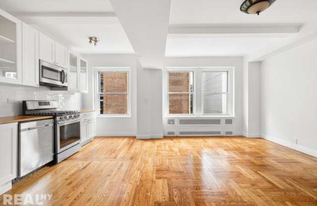 433 West 34th Street Gallery 2