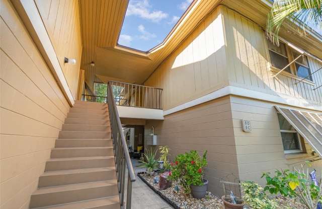 120 HIBISCUS WOODS Court Gallery 2