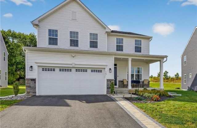 167 Aspen Lane - 167 Aspen Lane, Macungie, PA 18062