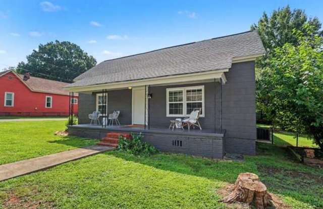 2816 Yadkin Avenue Gallery 2