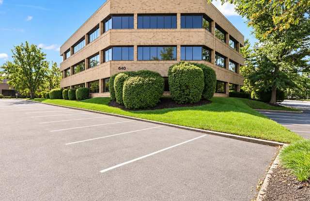 350 SENTRY Parkway Gallery 1
