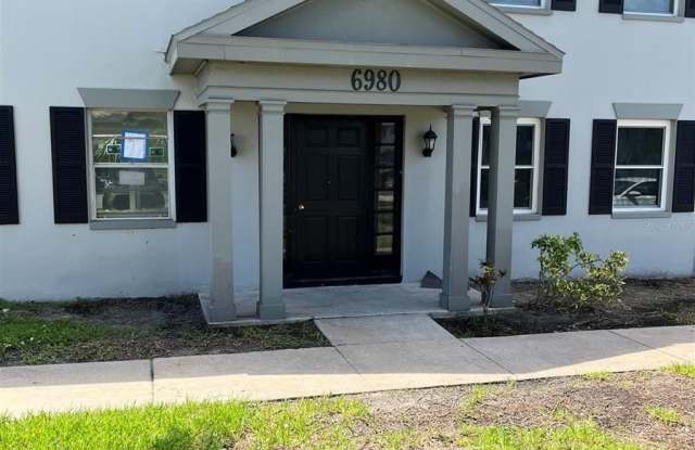 6980 AVENUE DES PALAIS photos photos