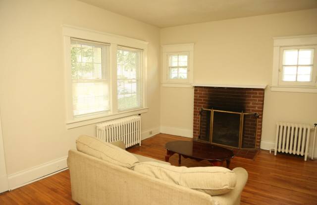 1405 Grady Ave photos photos