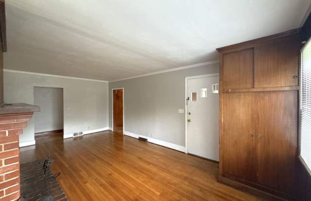 T.R. Lawing Realty Property Gallery 4
