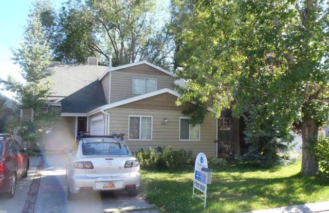 318 Park Creeke Ln (3060 S) Gallery 2