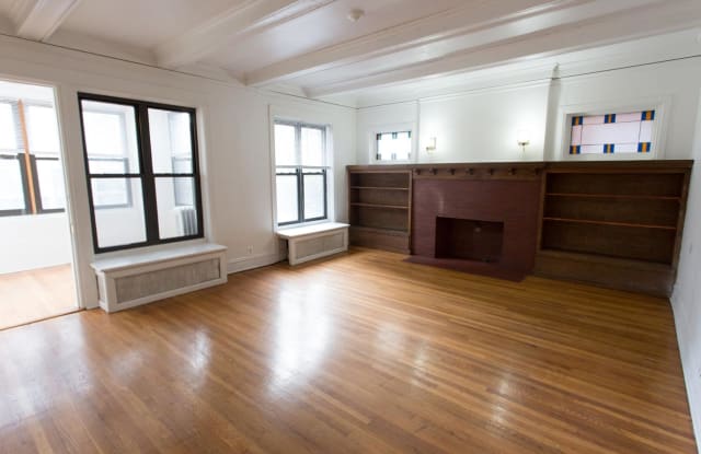 5468-70 S. Hyde Park Boulevard Gallery 3