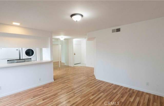 14610 Erwin Street photos photos
