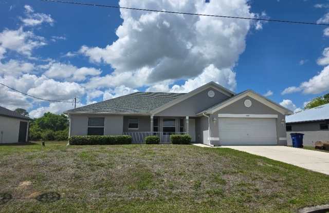 6135 Higgins Avenue photos photos