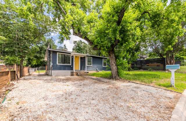 Charming & Updated Mid-Century 3 Bed/1 Bath in East Austin! photos photos