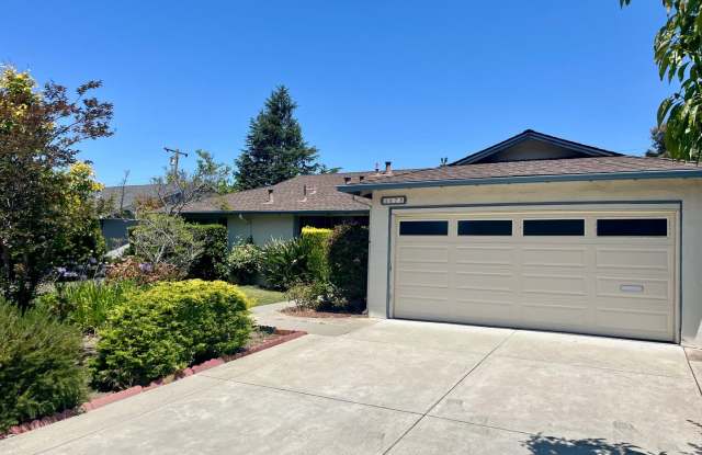 Charming 4BD/2BA Home in Prime Mountain View Location | Top-Rated Los Altos Schools photos photos