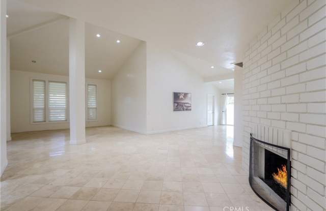 25992 25992 La Cuesta Ave photos photos