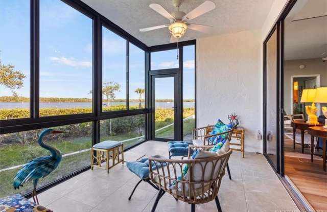 6082 SE Landing Way unit: 7 photos photos