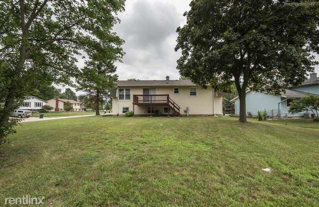 3960 Lexington Drive Gallery 2