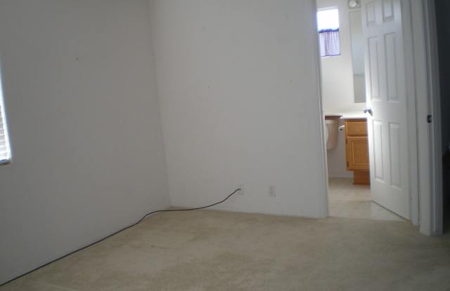 1201 MANZANITA Gallery 4