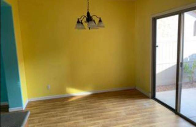 1950 W DAVIS Road Gallery 3