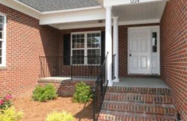 1224 Cullen Drive Gallery 3