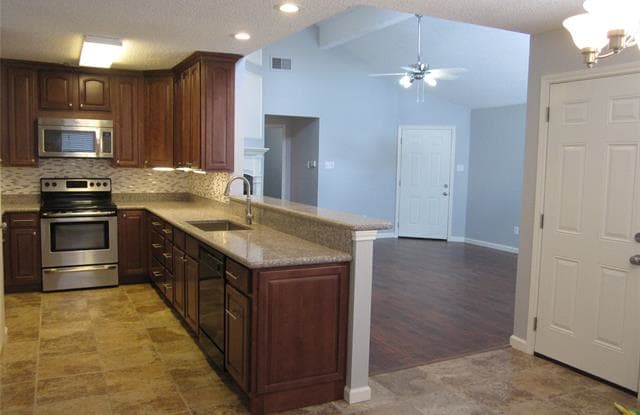 537 Parkway Boulevard - 537 Parkway Boulevard, Coppell, TX 75019