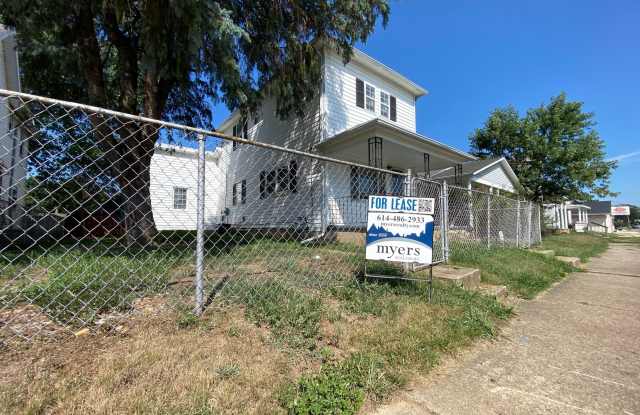 719 Pierce Ave - 719 Pierce Avenue, Lancaster, OH 43130