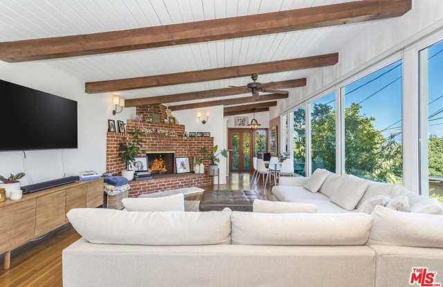 2385 Sunset Heights Dr - 2385 Sunset Heights Drive, Los Angeles, CA 90046 2385 Sunset Heights Dr - 2385 Sunset Heights Drive, Los Angeles, CA 90046