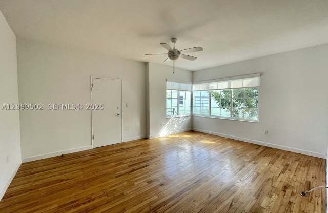 2840 Pine Tree Dr Gallery 3