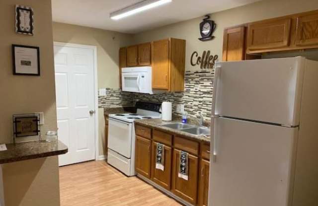 1302 Swaying Oaks St, #710 photos photos