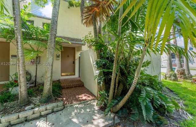 15805 SW 91st Ct Gallery 1