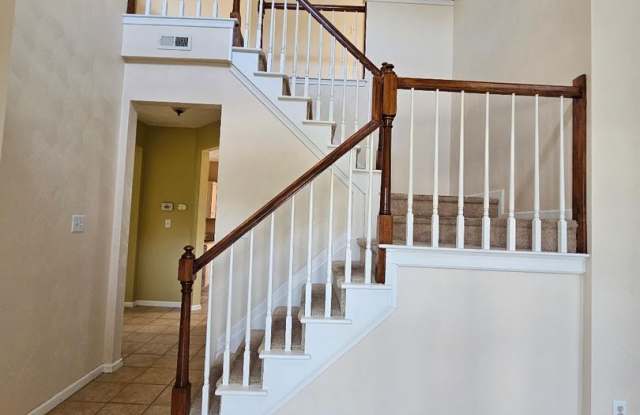 Beautiful Four Bedroom Two and a Half Bath Home in Churchland Gallery 3