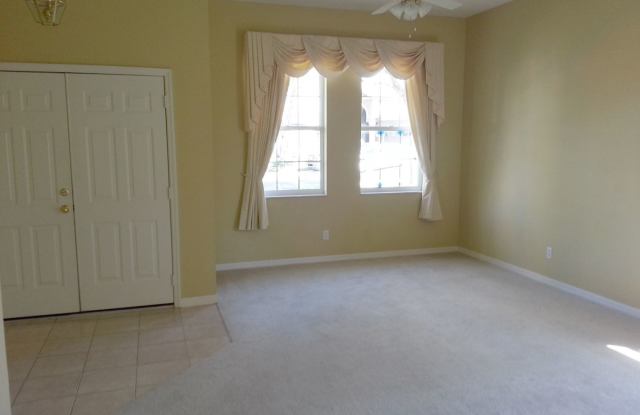 967 Ridgemount Place Gallery 3