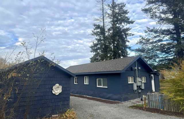 9513 E 4th Ave - 9513 East 4th Avenue, Spokane Valley, WA 99206