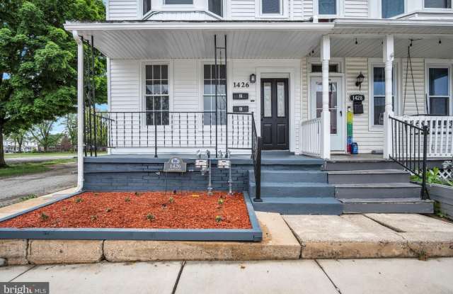 1426 W FILBERT Street unit: 2 photos photos