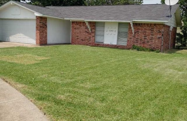 1053 Western Hills Drive - 1053 Western Hills Drive, Ferris, TX 75125