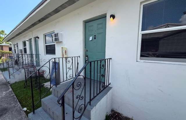 2140 NW 24th St photos photos