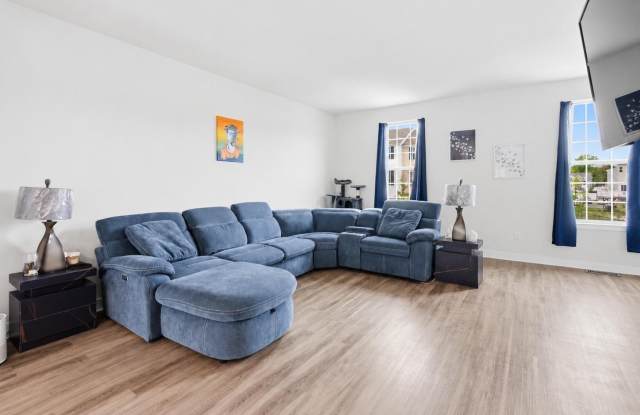 108 FREEDOM Way Gallery 3