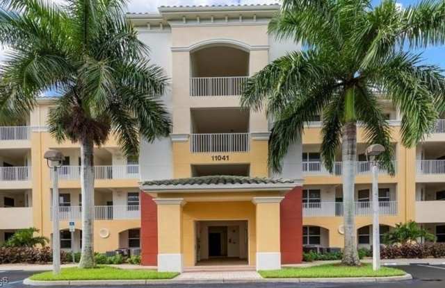 11041 Gulf Reflections Drive unit: 204 photos photos