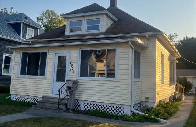 Adorable updated home in Moline! photos photos