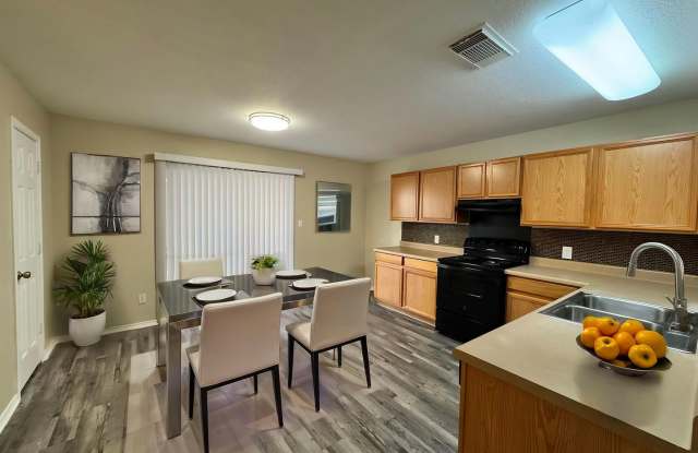 PAINTED AUG 2026  |  OPEN CONCEPT  |  NO CARPET  |  NEAR WURZBACH & NW MILITARY HWY Gallery 4