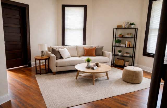 339 Park Ave – 6 Bedroom, 2 Bath Gallery 3