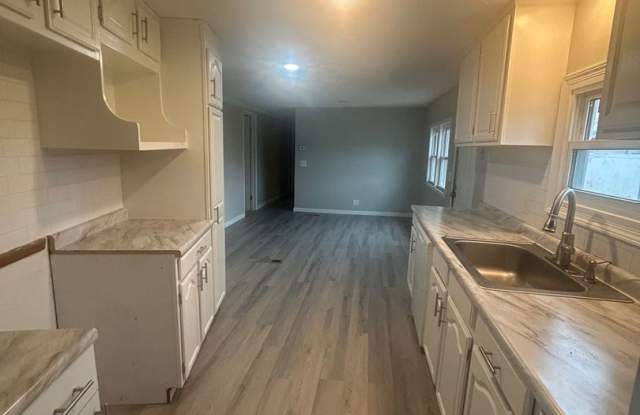 Charming 3-Bedroom Single Family Property in Prime Location - 476 Stallion Court, Pheasant Run, OH 44050