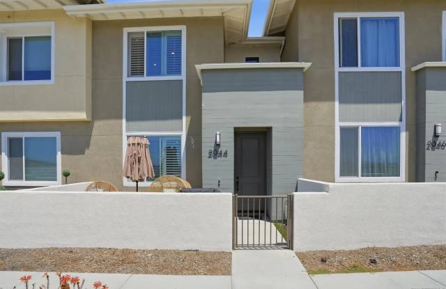 2044 BLUESTONE CIR. Gallery 1