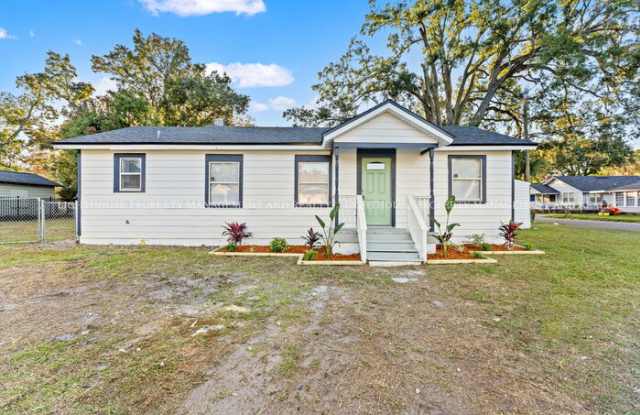 704 Willow Branch Avenue photos photos