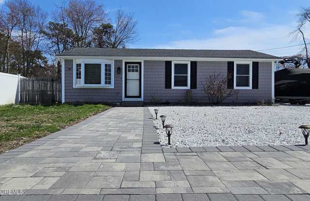 1141 Cape May Drive photos photos