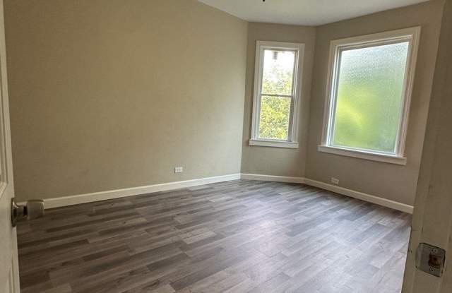 1522 E 71st Place Gallery 2
