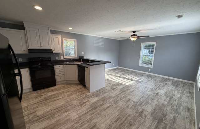 5816 S West Archer Road Gallery 1