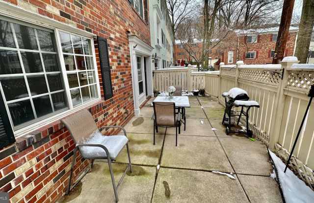 1299 N VAN DORN STREET - 1299 North Van Dorn Street, Alexandria, VA 22304