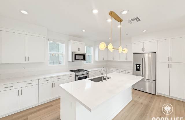 Sleek 2BD/3BA Condo in Mira Mesa with Private Balcony, Solar & 2-Car Garage photos photos