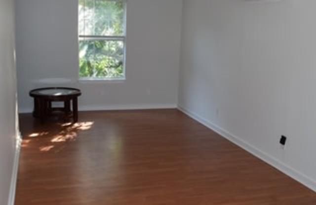 310 Stieren St Gallery 4