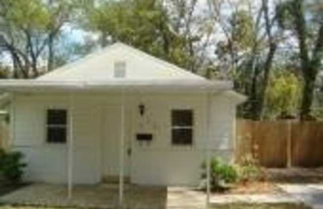 1181 Wycoff Ave. Gallery 2